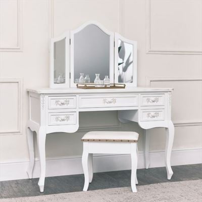 Bàn Trang Điểm Gỗ Tự Nhiên – Sang Trọng Và Bền Bỉ*